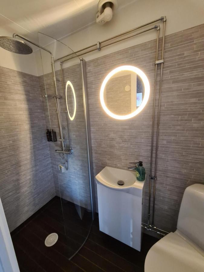Dala-Jaerna Hotell Och Vandrarhem Eksteriør billede