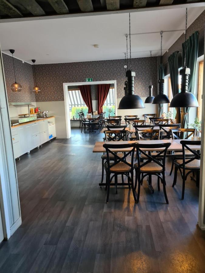 Dala-Jaerna Hotell Och Vandrarhem Eksteriør billede