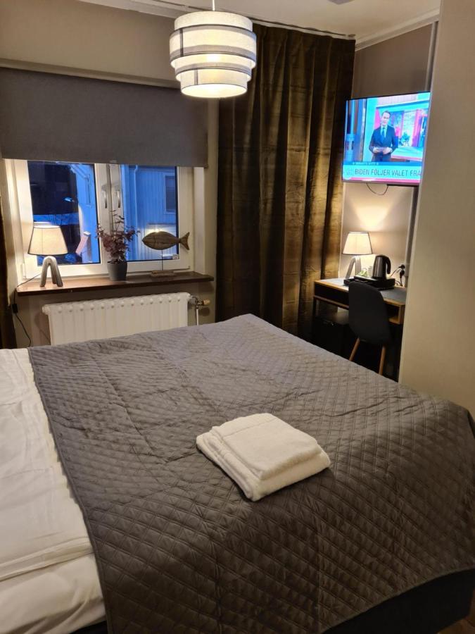 Dala-Jaerna Hotell Och Vandrarhem Eksteriør billede